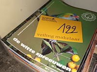 Lot 122 - tijdschriften de witte spreeuwen. 60 stuks - afbeelding 4 van  4