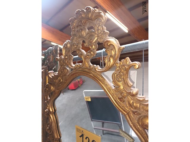 Lot 122 - vergulde kuifspiegel deknudt - afbeelding 4 van  5