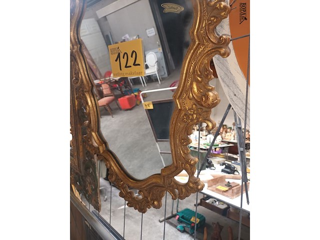 Lot 122 - vergulde kuifspiegel deknudt - afbeelding 5 van  5