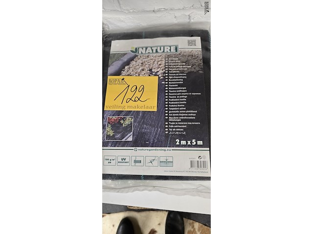 Lot 122 - worteldoek, gronddoek en tomatenhoezen - afbeelding 3 van  4