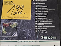 Lot 122 - worteldoek, gronddoek en tomatenhoezen - afbeelding 3 van  4