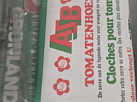 Lot 122 - worteldoek, gronddoek en tomatenhoezen - afbeelding 4 van  4