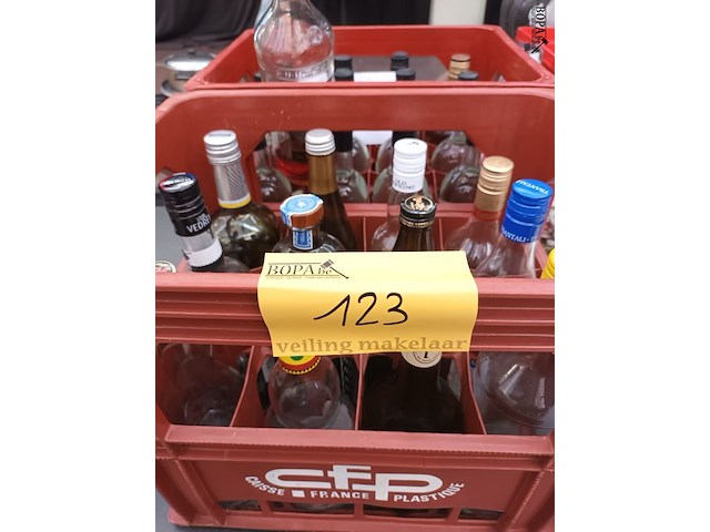 Lot 123 - alcoholische dranken. 25 stuks - afbeelding 5 van  5