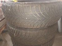 Lot 123 - banden bridgestone. 4 stuks - afbeelding 2 van  5