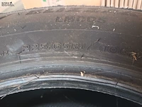 Lot 123 - banden bridgestone. 4 stuks - afbeelding 5 van  5