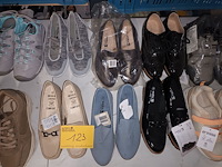 Lot 123 - damesschoenen - afbeelding 3 van  4