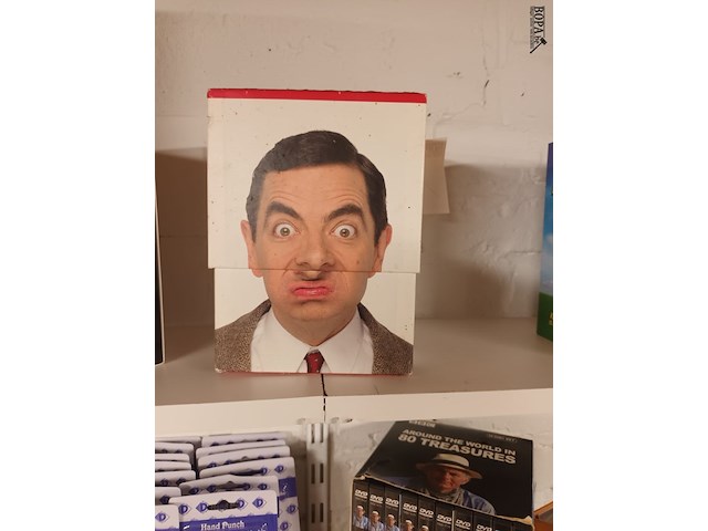 Lot 123 - dvd box mister bean - afbeelding 2 van  3