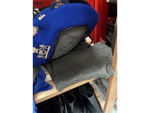 Lot 123 - lot legeraccessoires - afbeelding 2 van  8