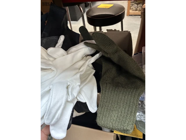 Lot 123 - lot legeraccessoires - afbeelding 7 van  8