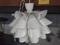 Lot 123 - moderne hanglamp plastiek - afbeelding 3 van  4