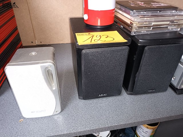 Lot 123 - muziekinstallatie - afbeelding 2 van  7