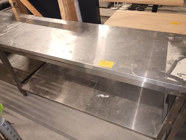 Lot 123 - rvs werktafel - afbeelding 1 van  3
