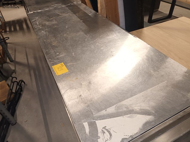 Lot 123 - rvs werktafel - afbeelding 3 van  3