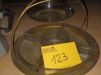 Lot 123 - serveerschaal en stolp - afbeelding 3 van  3