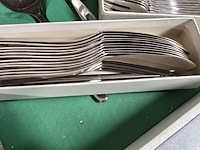 Lot 124 - bestekkoffer sola compleet 115 delig - afbeelding 4 van  9