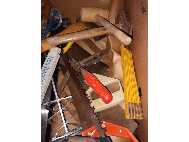 Lot 124 - doos met handgereedschap - afbeelding 3 van  4