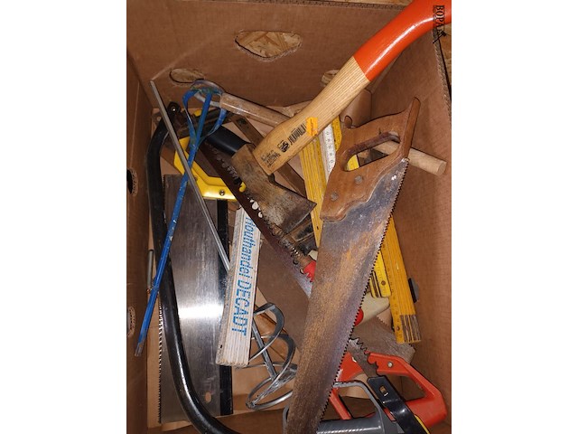 Lot 124 - doos met handgereedschap - afbeelding 4 van  4