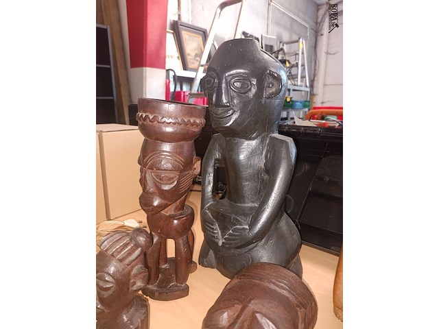 Lot 124 - etnische kunst. 6 stuks - afbeelding 2 van  4