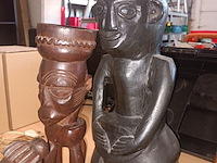 Lot 124 - etnische kunst. 6 stuks - afbeelding 2 van  4