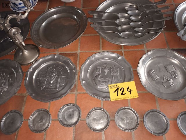 Lot 124 - groot lot tin. 48 stuks - afbeelding 3 van  4
