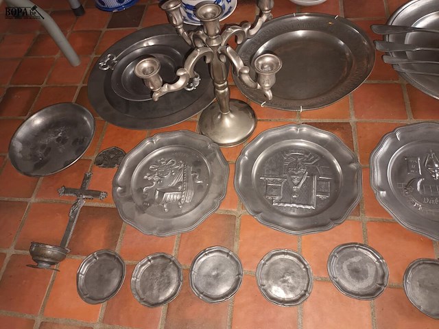 Lot 124 - groot lot tin. 48 stuks - afbeelding 4 van  4