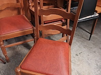 Lot 124 - houten eetkamerstoelen. 4 stuks - afbeelding 1 van  3