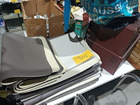 Lot 124 - menuboeken en placemats - afbeelding 1 van  5