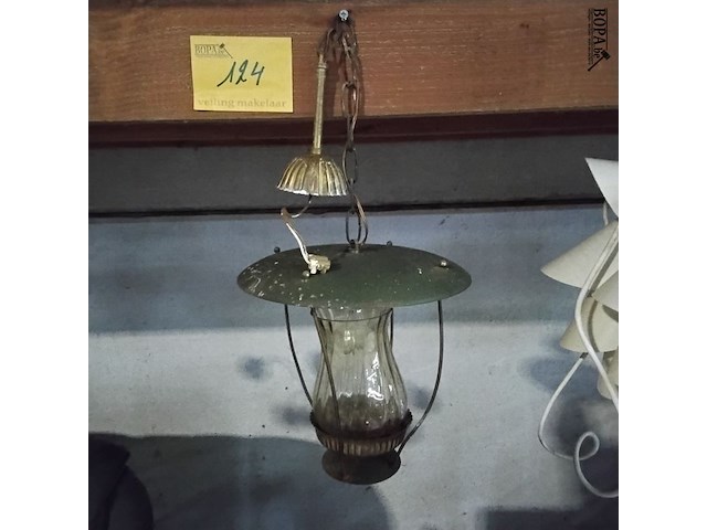 Lot 124 - ouderwetse hanglamp - afbeelding 1 van  1