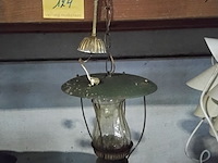 Lot 124 - ouderwetse hanglamp - afbeelding 1 van  1