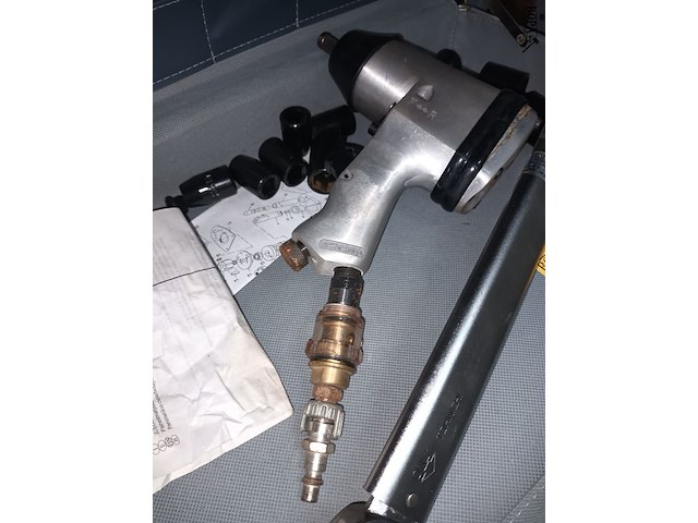 Lot 124 - powerplus moersleutelset met momentsleutelpowerplus pneumati - afbeelding 2 van  5