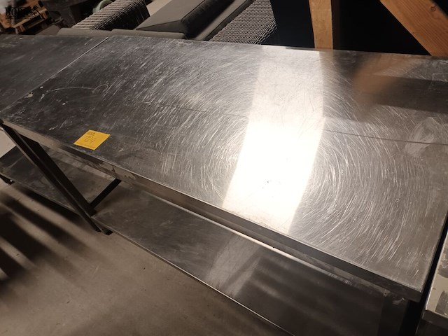 Lot 124 - rvs werktafel - afbeelding 1 van  3