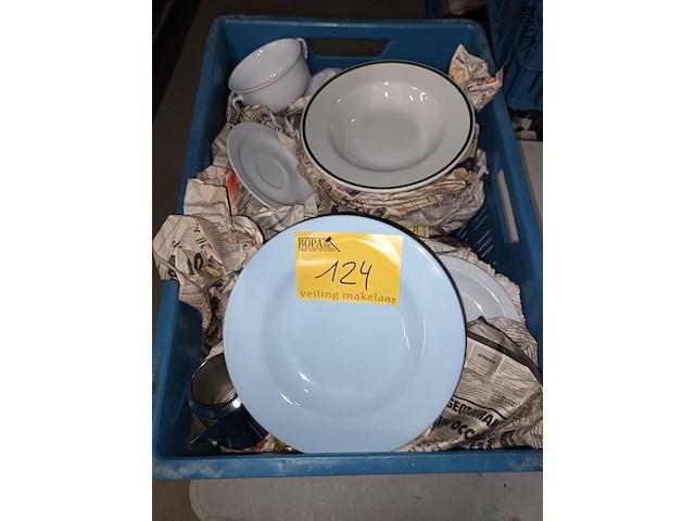 Lot 124 - servies - afbeelding 1 van  4