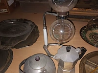 Lot 124 - waterketel en koffiezet. 3 stuks