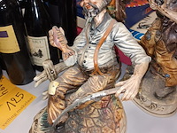 Lot 125 - capodimonte beelden biscuit. 3 stuks - afbeelding 2 van  6