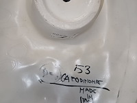 Lot 125 - capodimonte beelden biscuit. 3 stuks - afbeelding 3 van  6