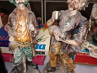 Lot 125 - capodimonte beelden biscuit. 3 stuks - afbeelding 4 van  6