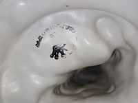 Lot 125 - capodimonte beelden biscuit. 3 stuks - afbeelding 5 van  6