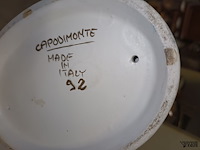 Lot 125 - capodimonte beelden biscuit. 3 stuks - afbeelding 6 van  6