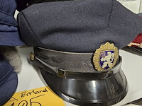 Lot 125 - estland 2 kepies + 2 winterpetten - afbeelding 4 van  5