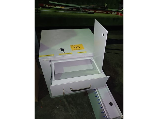 Lot 125 - kluis - afbeelding 3 van  4