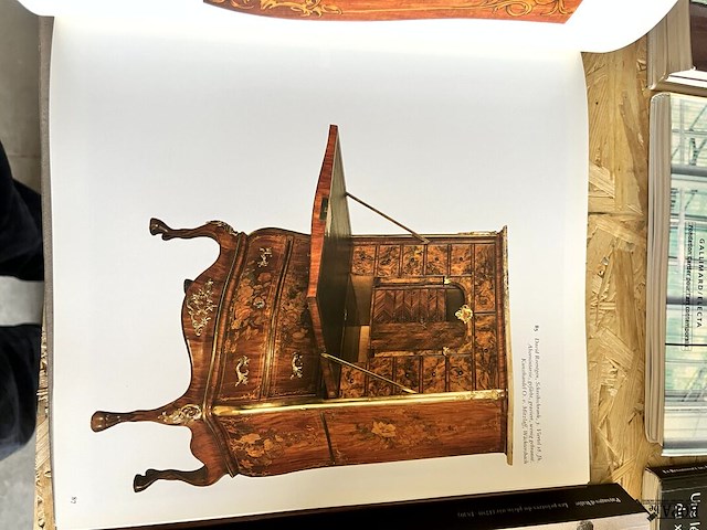 Lot 125 - kunst und technik der intarsien e; bruggemann - afbeelding 4 van  7