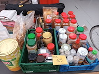 Lot 125 - lot kruiden en conserven - afbeelding 1 van  7