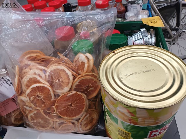 Lot 125 - lot kruiden en conserven - afbeelding 6 van  7