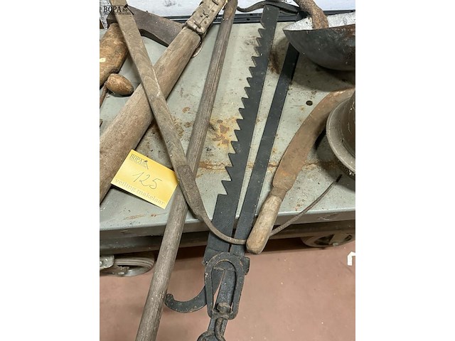 Lot 125 - oud werkgerief, metaal en hout - circa 10 stuks - afbeelding 3 van  6