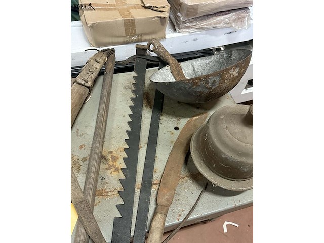 Lot 125 - oud werkgerief, metaal en hout - circa 10 stuks - afbeelding 4 van  6