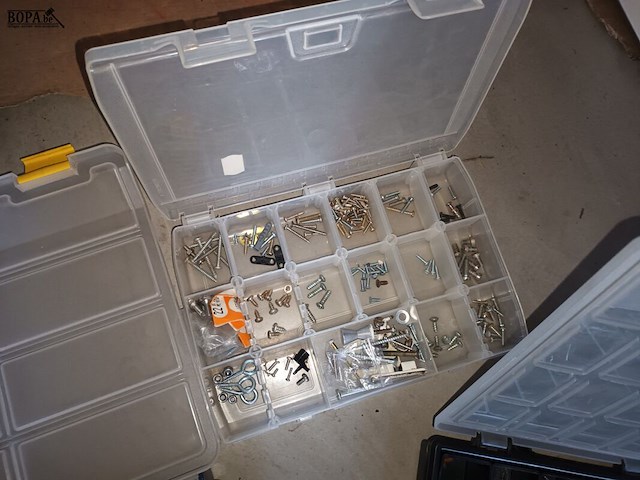 Lot 125 - sorteerkoffertjes met inhoud. 3 stuks - afbeelding 5 van  5