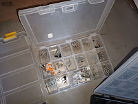 Lot 125 - sorteerkoffertjes met inhoud. 3 stuks - afbeelding 5 van  5