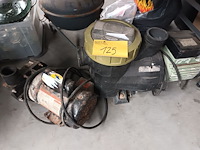 Lot 125 - zwembad pomp en motor - afbeelding 1 van  5