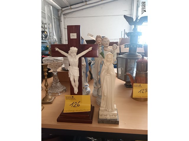 Lot 126 - christelijke beelden. 6 stuks - afbeelding 1 van  3