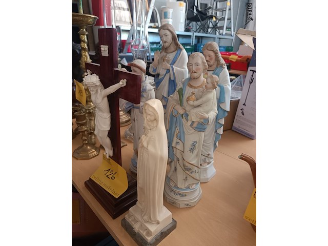 Lot 126 - christelijke beelden. 6 stuks - afbeelding 2 van  3